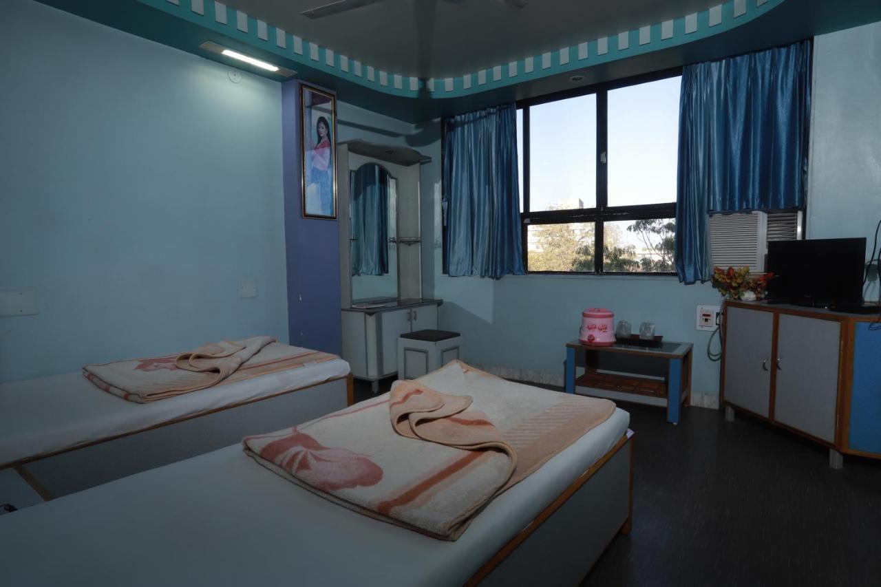 Hotel Darshan Amreli Exterior foto